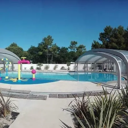 Mobil-home 8 10 Personnes Camping Le Bois Dormant