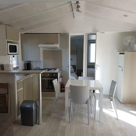Campeggio Mobil-home 8 10 Personnes Camping Le Bois Dormant 4*